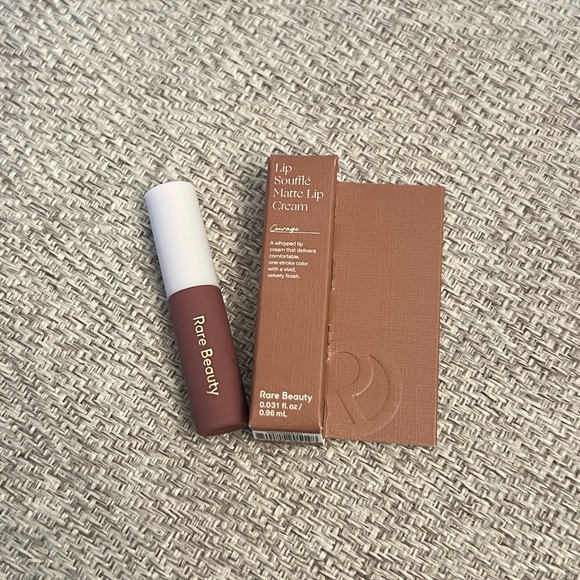 Rare Beauty Lip Soufflé Matte Lip Cream 0.96ml - Picture 1 of 2